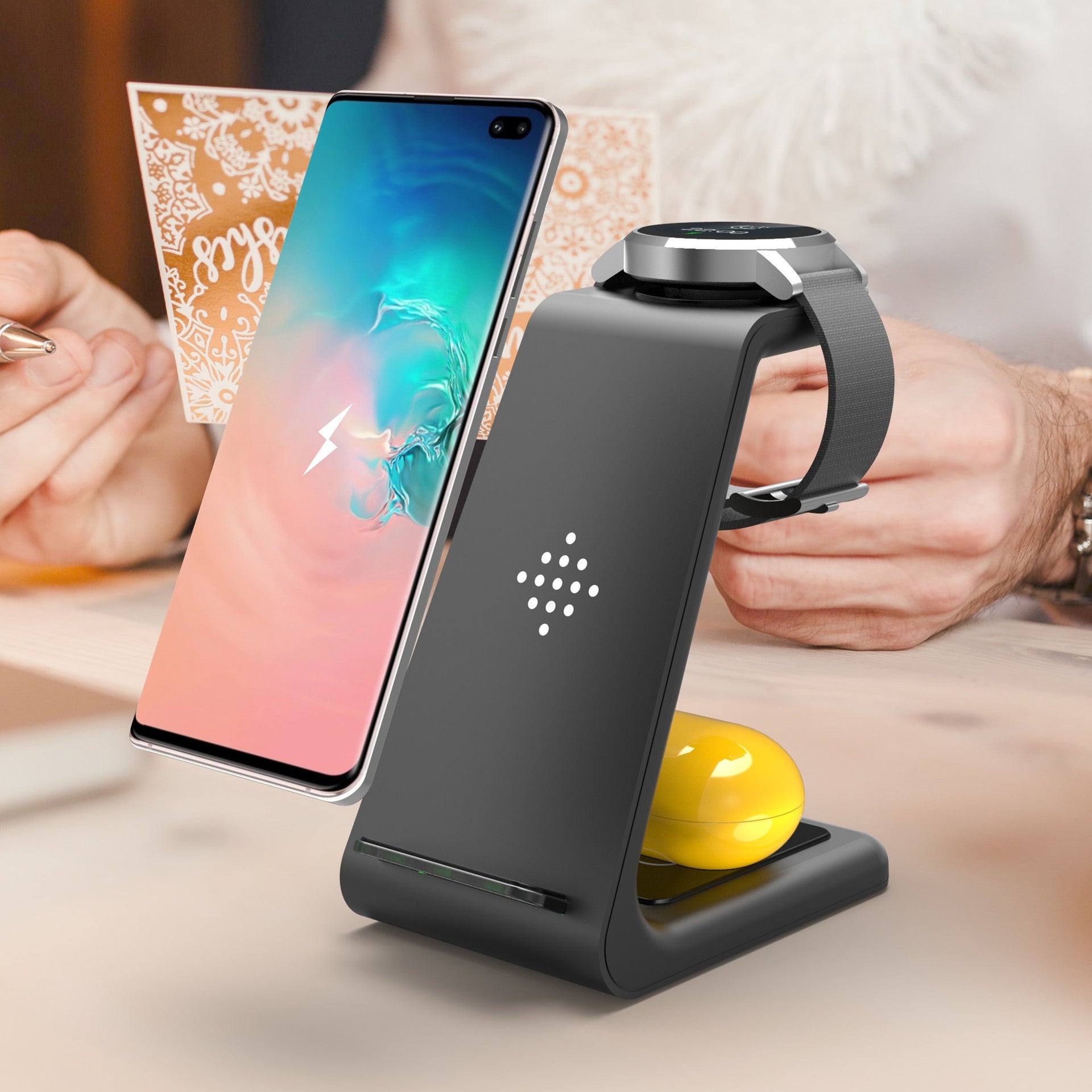 3-in-1 Fast Wireless Charger Dock